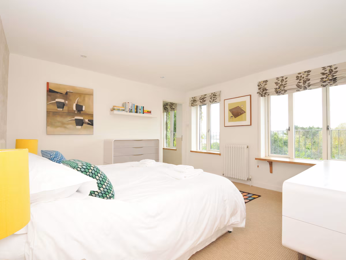 The Old Granary, Cottage in Wadebridge with kitchen, cornwall